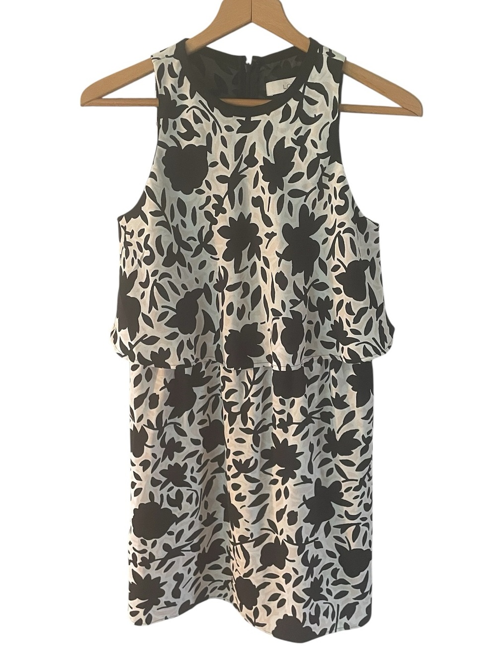 TT4- 2P 2 petite LOFT Black and White Floral Sleeveless Mini Dress